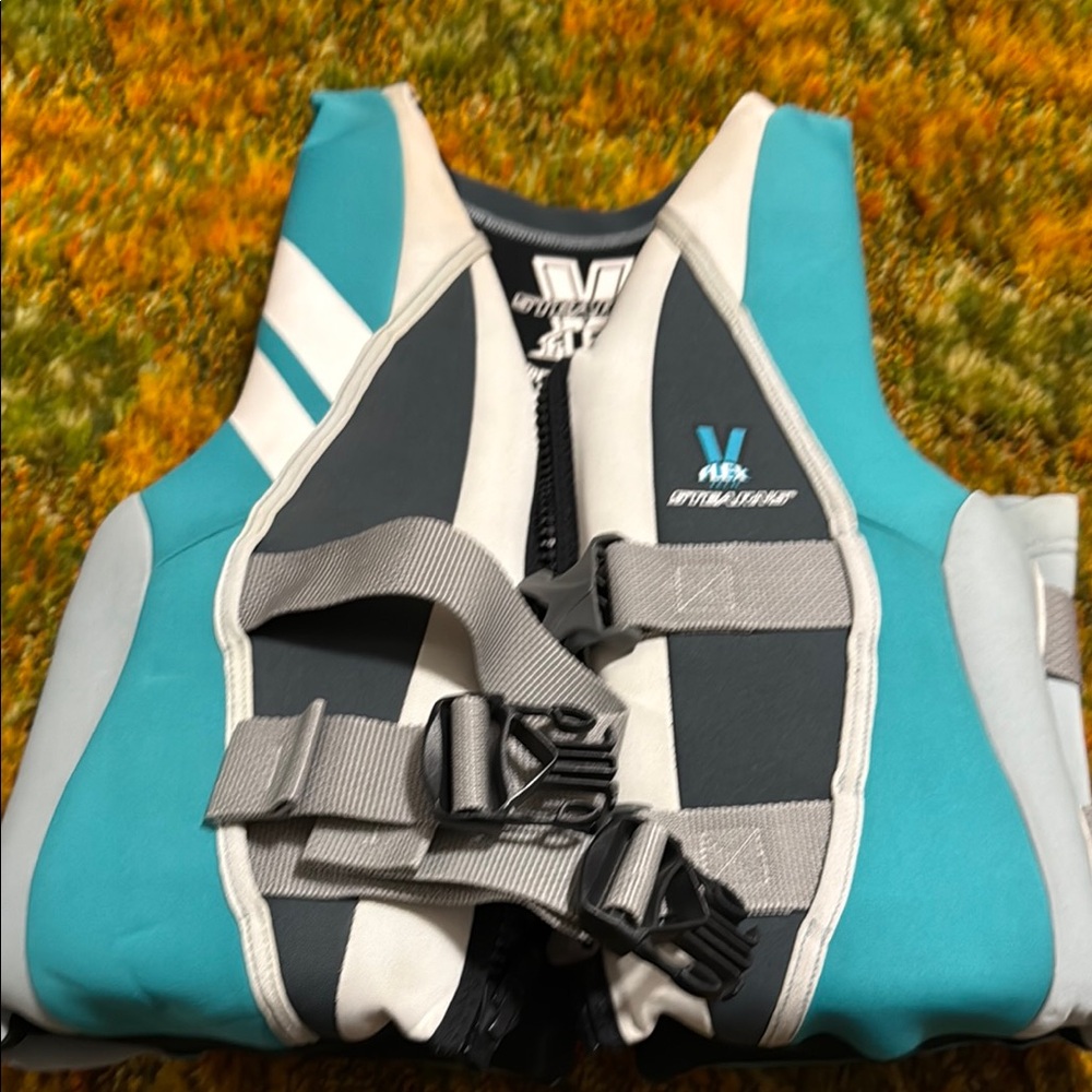 Women’s life jacket